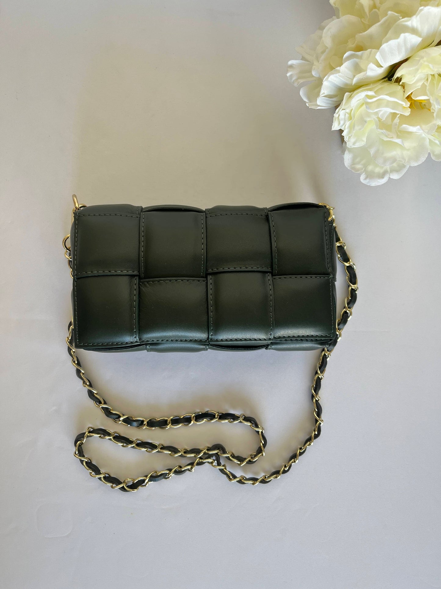 Bolso Bandolera Piel Verde Oscuro con Diseño de Cuadrados