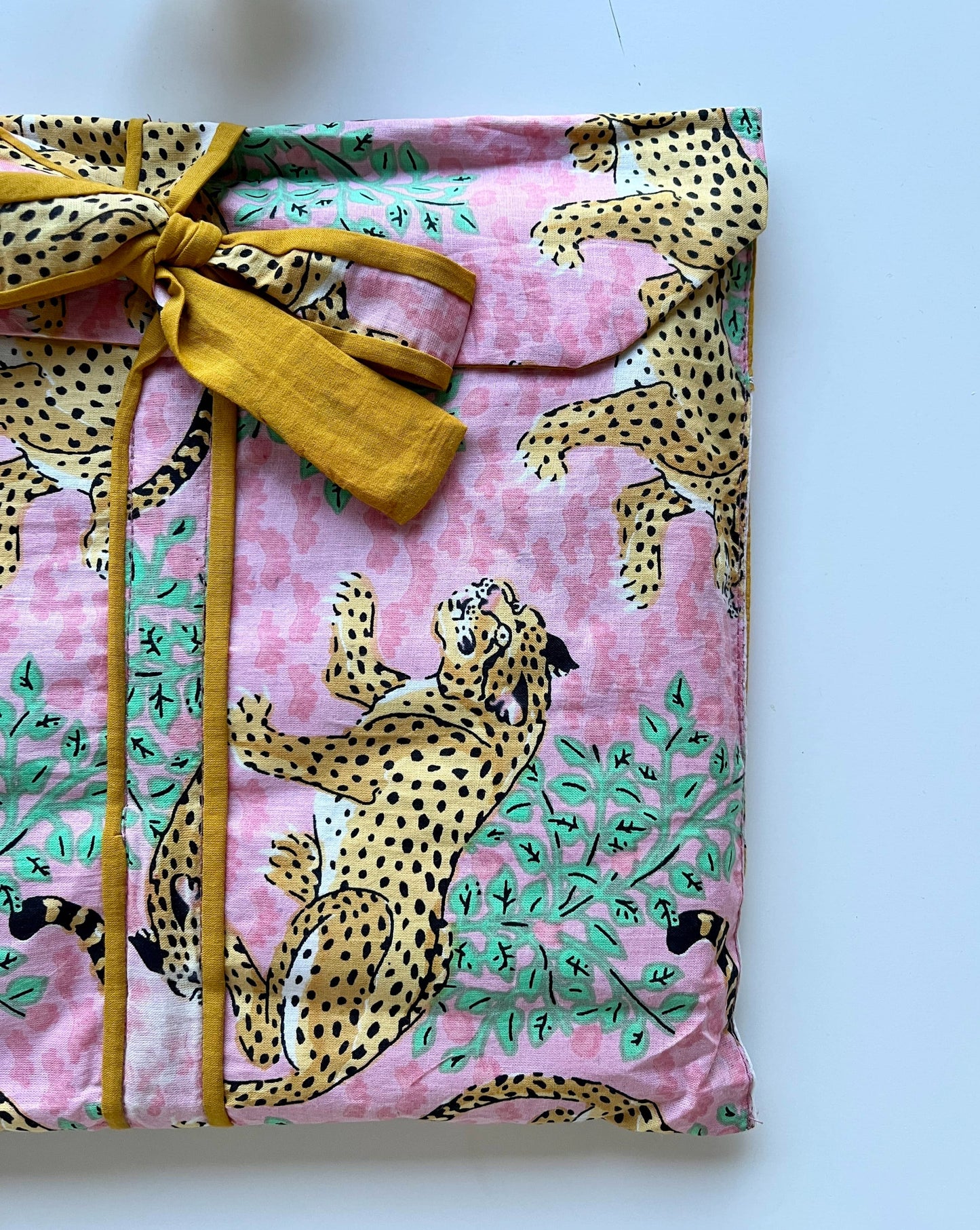 Pijama Largo de Algodón TIGERS PINK – Hecho a Mano en la India