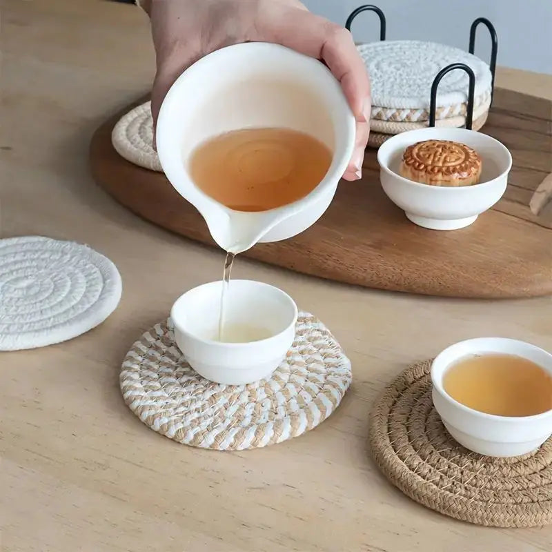 Set de 8 Posavasos de Algodón – Tejido Boho Absorbente para Mesa de Café (Estilo Minimalista y Cuqui)