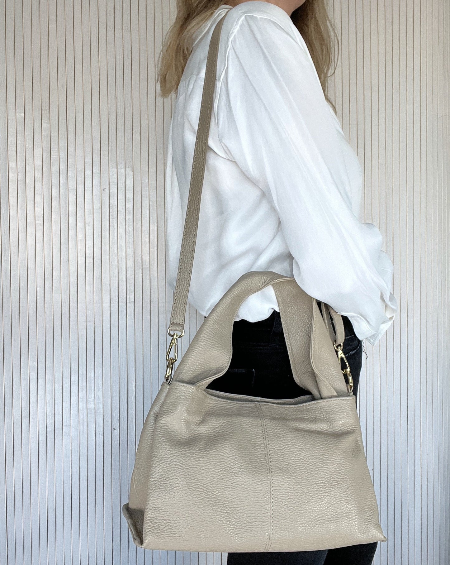 Bolso De Piel Con Asa Gruesa Y Tira Bandolera - Beige-Pepa Comanechi-Bolsos,Bolsos de piel