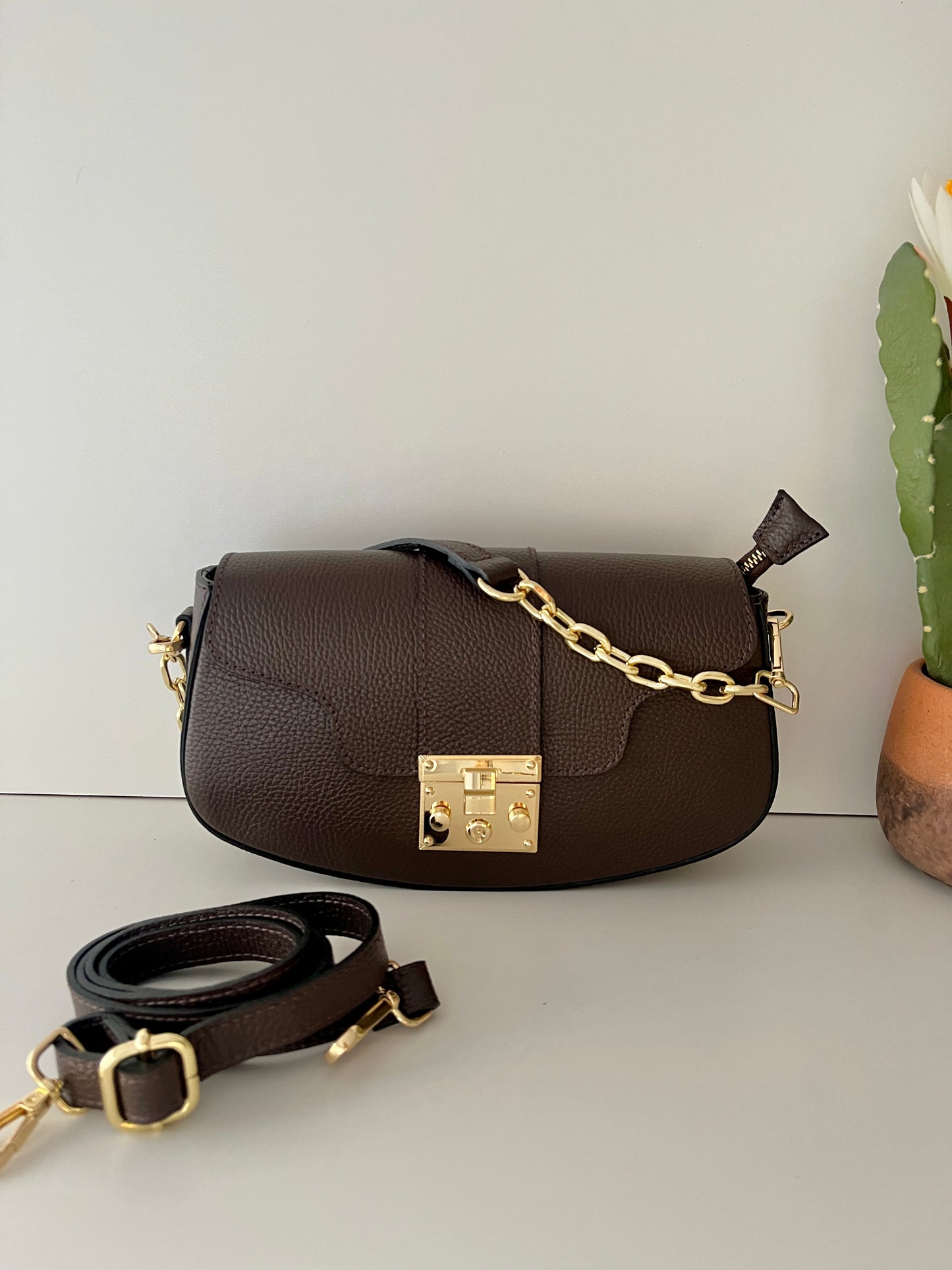 Bolso de Hombro de Piel con Solapa - Marrón Chocolate