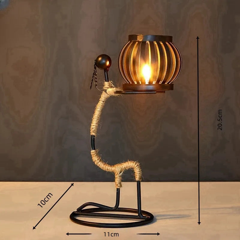 Candelabros de Metal Abstracto – Figuras Hechas a Mano, Estilo Vintage Bohemio
